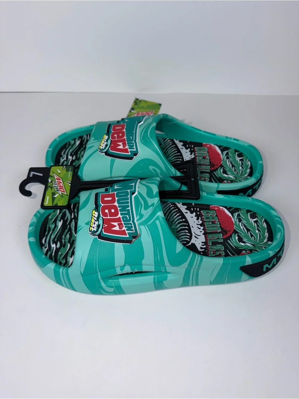 Mountain Dew BAJA BLAST Slides- Men’s 7 NWT